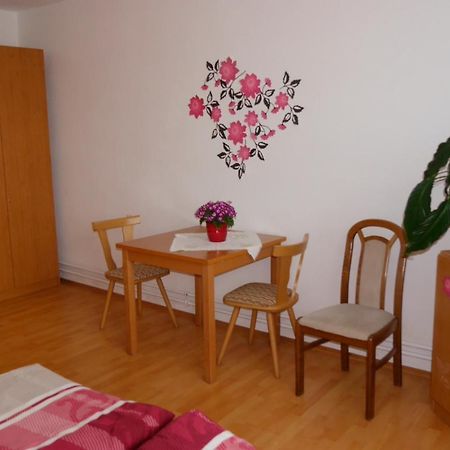 Gertis Blumenhof Privatzimmer, Ferienwohnung Gmund (Lower Austria) Exterior foto